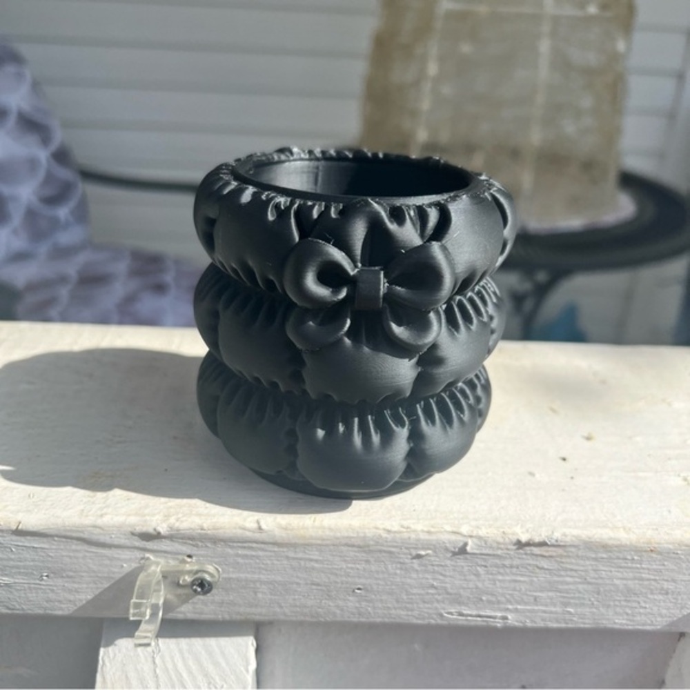 Cute Bow Makeup Brush Holder 3D Printed Desk Organizer | Aesthetic Vanity Cup 4”